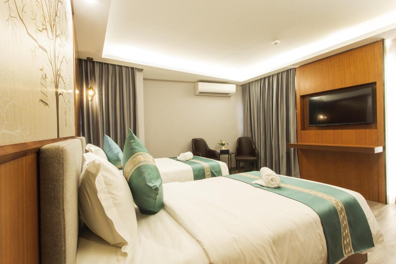 Thapae Twins Hotel Chiang Mai Exterior foto